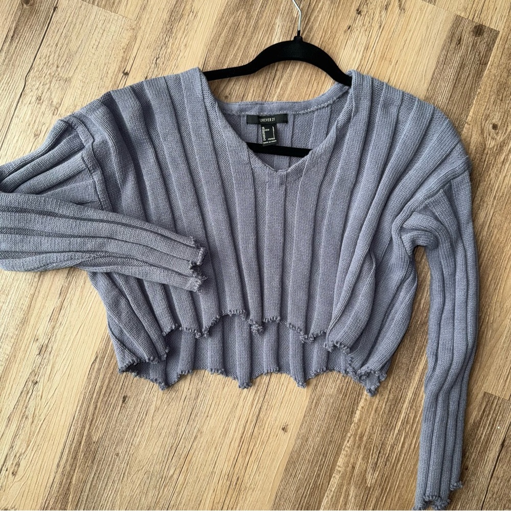 Gray Ribbed Knit Cropped Sweater - Picture 2 of 3